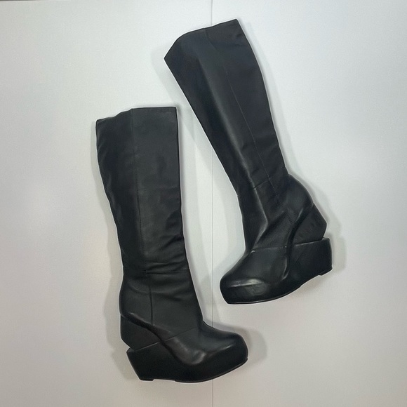 All Saints Savitr Knee High Black Platform
Boots - Picture 2 of 16